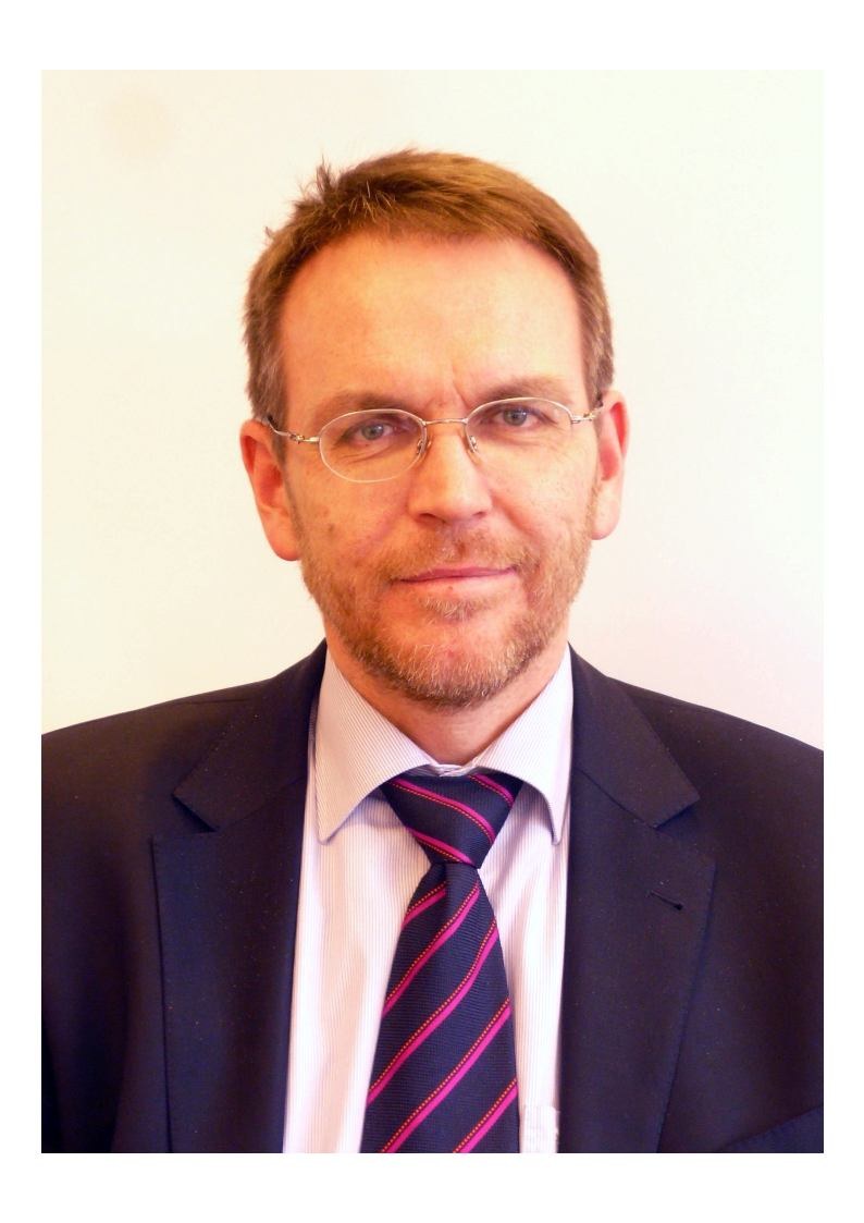 Herzlich willkommen, Herr Dr. Schlüter! Herzlich willkommen, Herr Dr. Schlüter!